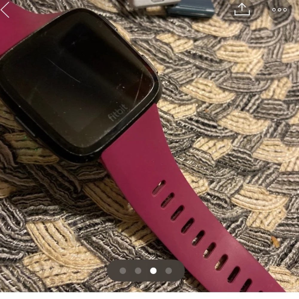 Fit bit versa - Picture 2 of 3
